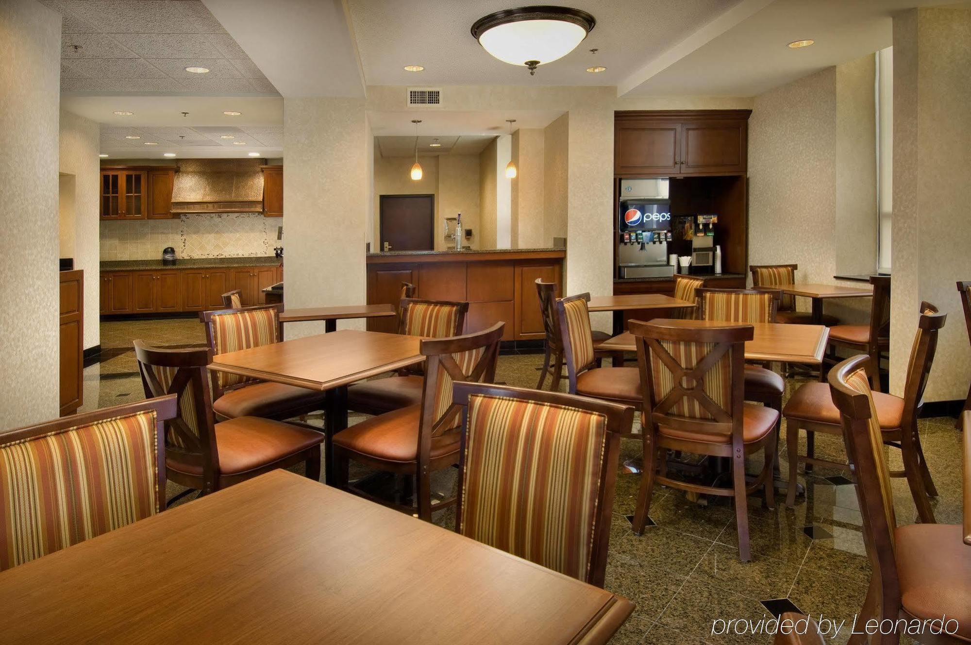 Drury Inn & Suites Columbia Stadium Boulevard 외부 사진