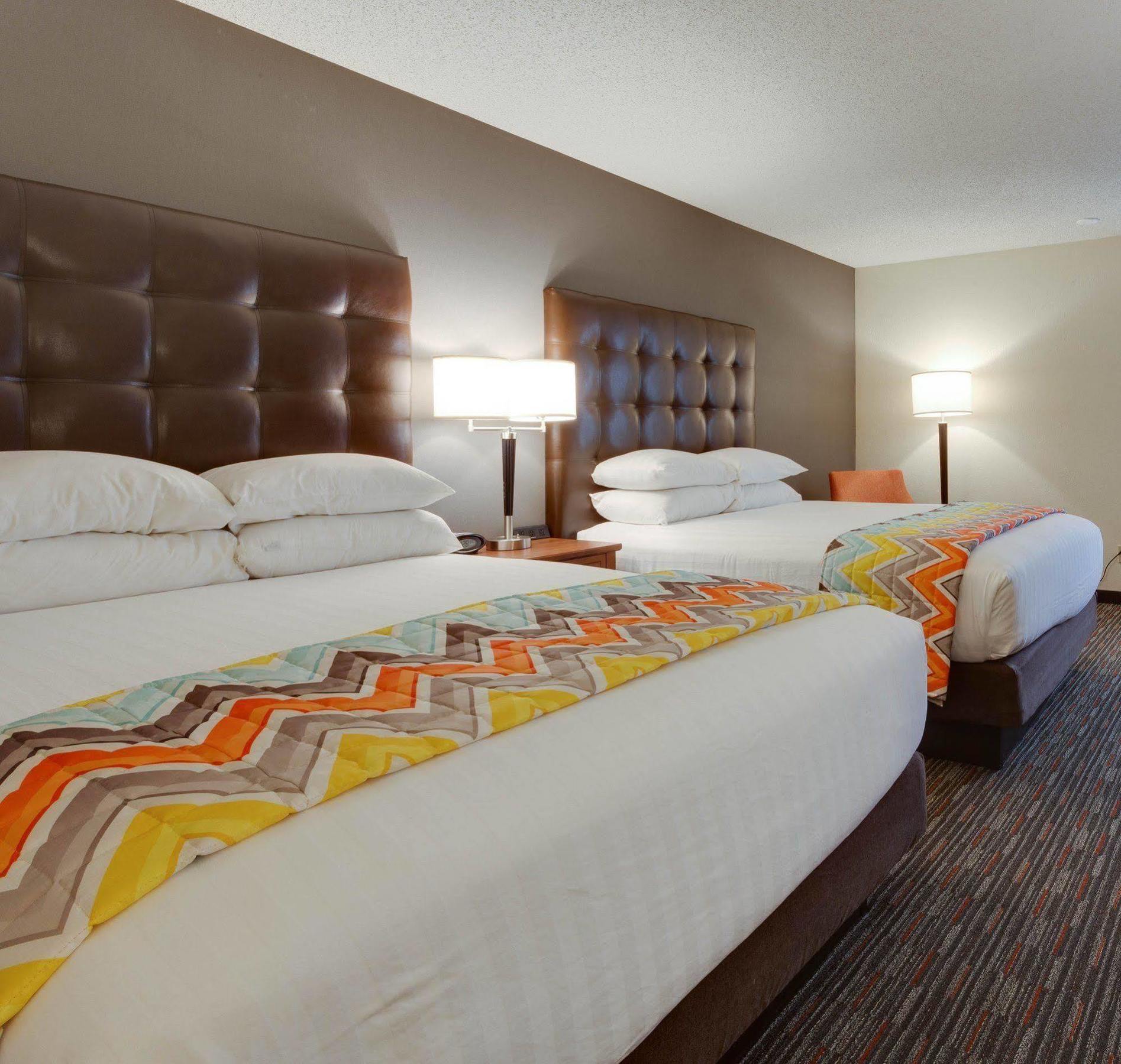 Drury Inn & Suites Columbia Stadium Boulevard 외부 사진